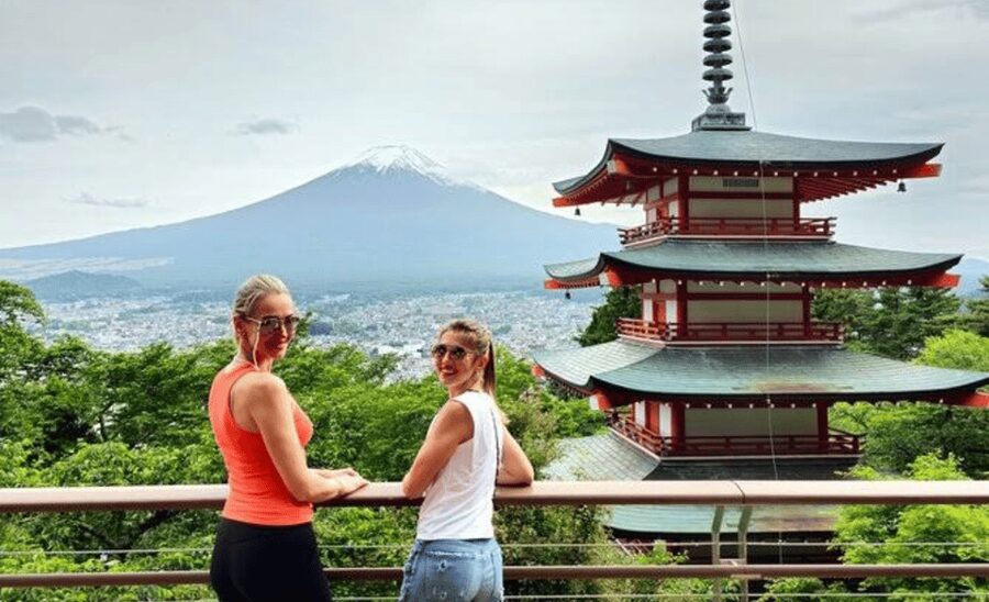From Tokyo:Mount Fuji&Hakone Customize Full Day Private Tour - Lake Kawaguchi gives you the classic Fuji view