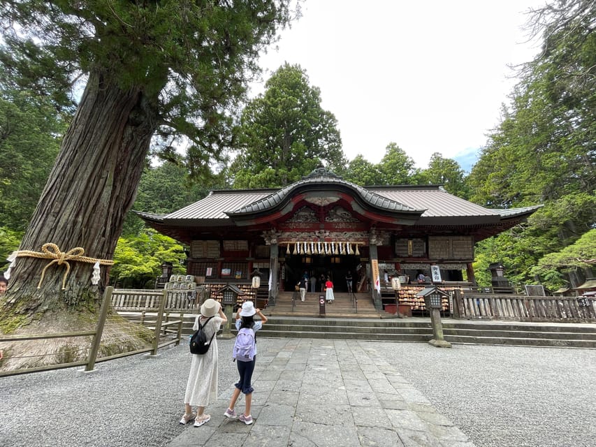 From Tokyo: Mount Fuji & Hakone Customize Private Day Tour - Kitaguchi Hongu Fuji Sengen Shrine under the tall trees