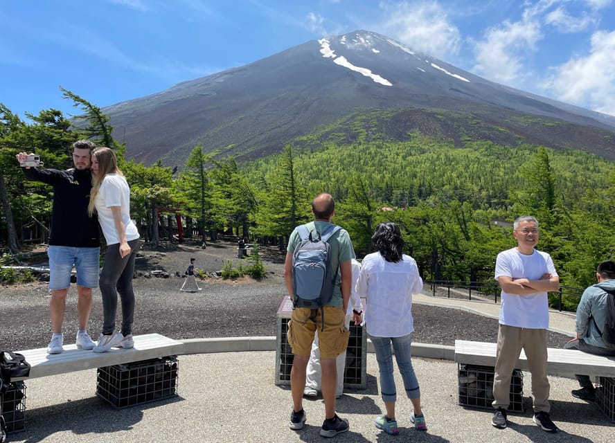From Tokyo: Mount Fuji & Hakone Customize Private Day Tour - Oishi Park and seasonal flowers