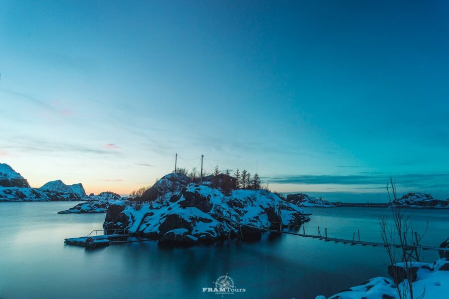 From Tromsø: Senja Discovery Arctic Day Trip with Lunch - A homemade picnic beside the sea