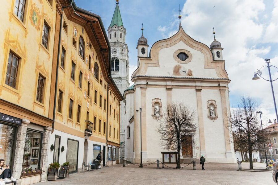 From Venice: Cortina and Dolomites Mountains Day Trip - What the driver adds to the experience