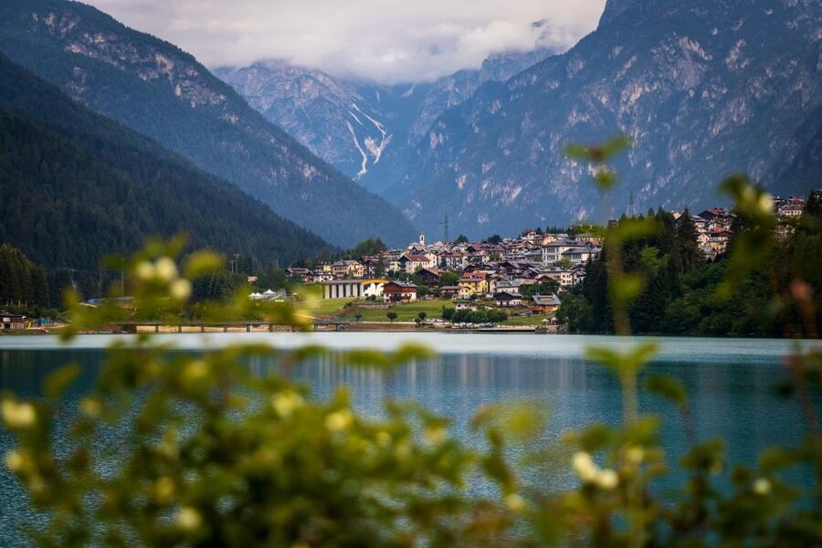 From Venice: Dolomites Day Trip - Auronzo Lake is a quick photo stop