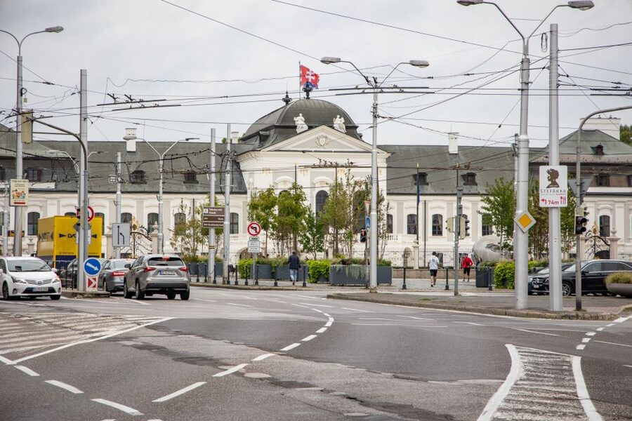 From Vienna: Bratislava Day Trip - The two-hour walk through Bratislava’s historic center