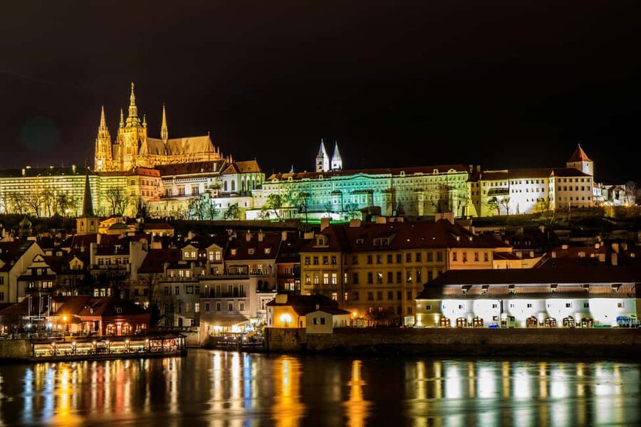 From Vienna: Day Trip to Prague and Brno with Transfer - Old Town Square and the astronomical clock