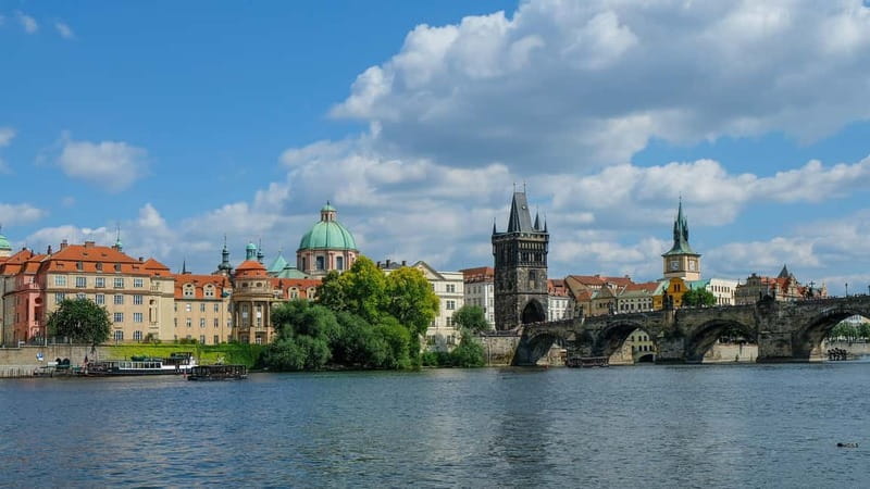 From Vienna: Full-Day Trip to Prague - The early pickup and four-hour road trip