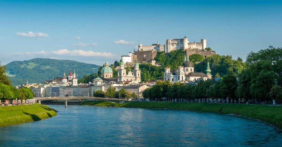 From Vienna: Guided Day Trip to Salzburg - Salzburg Old Town with a guide