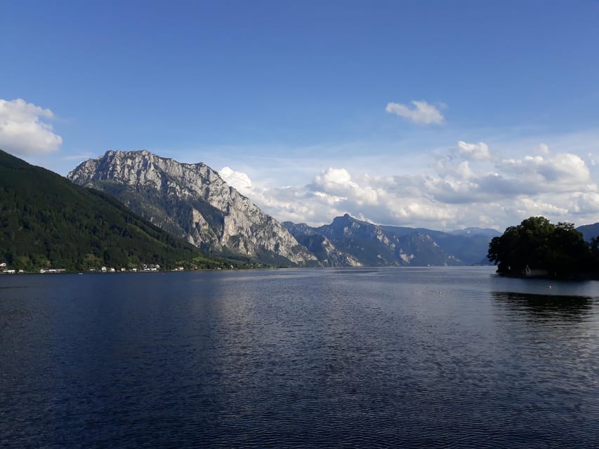 From Vienna: Hallstatt, Mountains & Alpine Lakes Day Trip - What the guides add to a long day