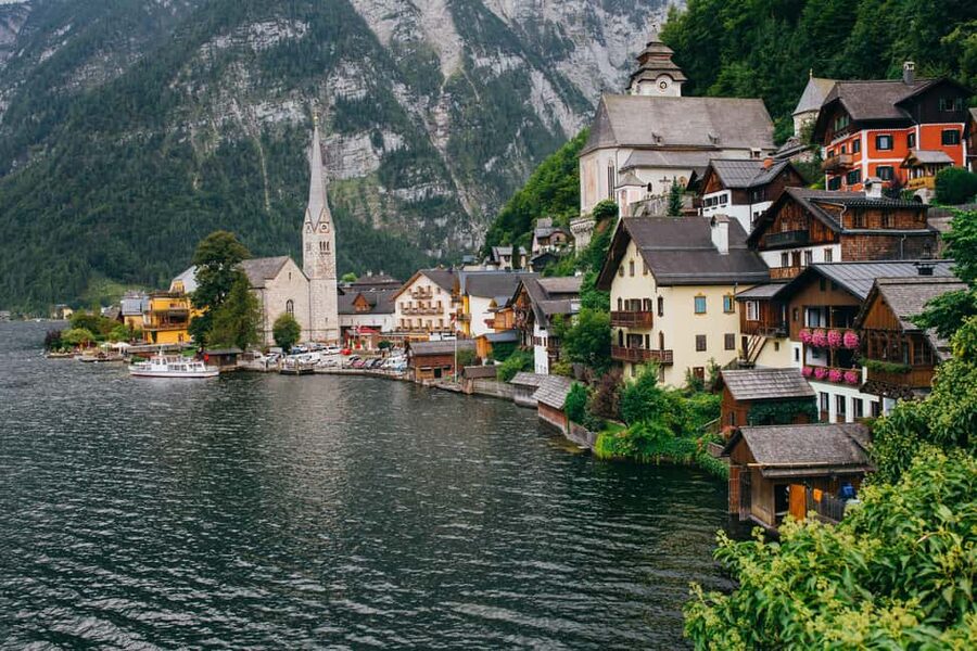 From Vienna: One Day Hallstatt Guided Day Trip - Guides, photos, and the small touches