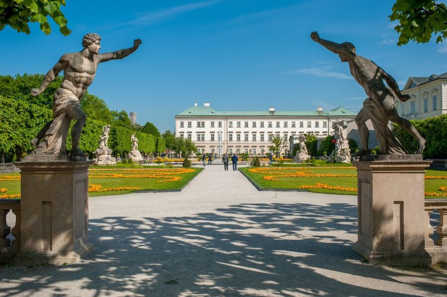 From Vienna: Salzburg and Alpine Lakes Full-Day Trip - How much free time will you get?
