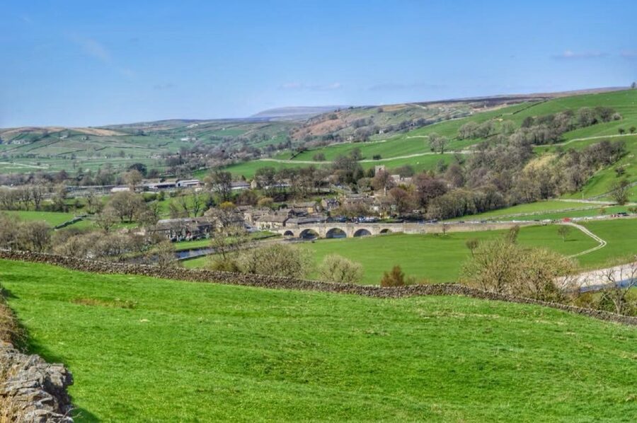 From York: Herriot and Yorkshire Dales Day Trip - The guide makes the difference