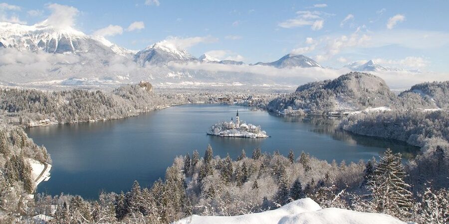 From Zagreb: Ljubljana and Lake Bled Guided Day Trip - How the small group changes the experience