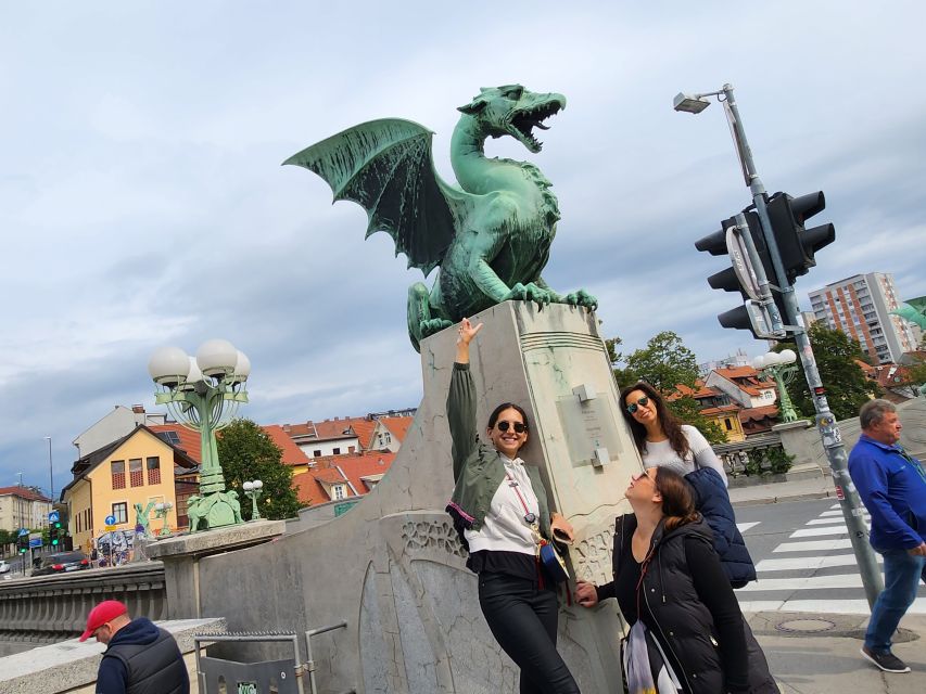 From Zagreb: Ljubljana and Lake Bled Guided Day Trip - Starting in Zagreb and crossing the border