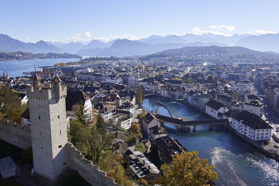 From Zurich: Day Trip to Lucerne with Optional Yacht Cruise - Six hours of free time lets you set the rhythm