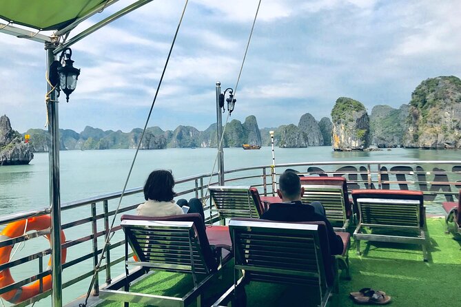 Full day trip to Lan Ha-Ha Long Bay from Cat Ba, avoid the crowds - Starting in Cat Ba at 8:30 in the morning