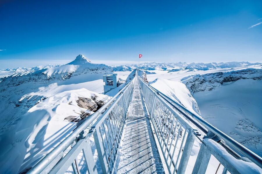 Full-Day Trip to Riviera Col du Pillon & Glacier 3000 - Riding up to Glacier 3000