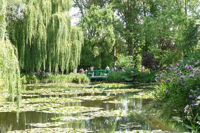Giverny and Versailles Small Group Day Trip from Paris with Lunch - The gardens and the day’s biggest compromise