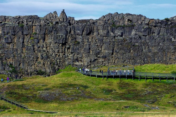 Golden Circle Day Trip with Fridheimar Greenhouse visit from Reykjavik - Food, clothing, and practical preparation