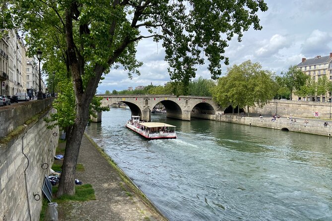 Guided Luxury Paris Day Trip with Optional Lunch at the Eiffel Tower - How demanding is the day?