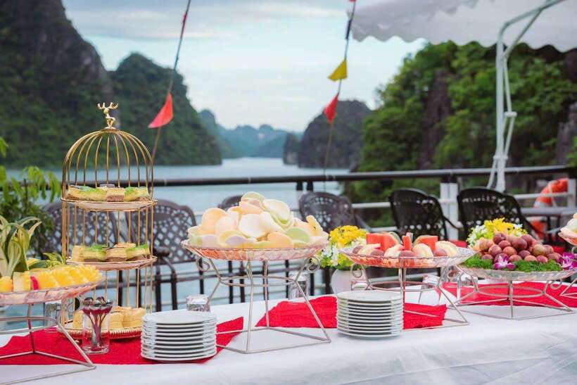 Ha long Bay day trip with Deluxe cruise - The guide matters more than the label deluxe