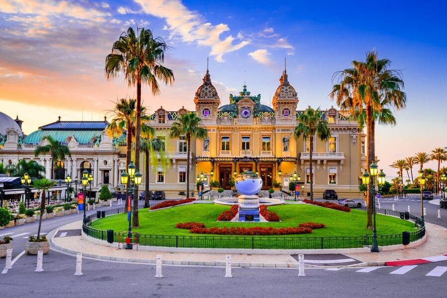 Half Day Trip from Nice to Monaco MC with Guided Walk - Monte Carlo Casino: Monaco’s polished first impression