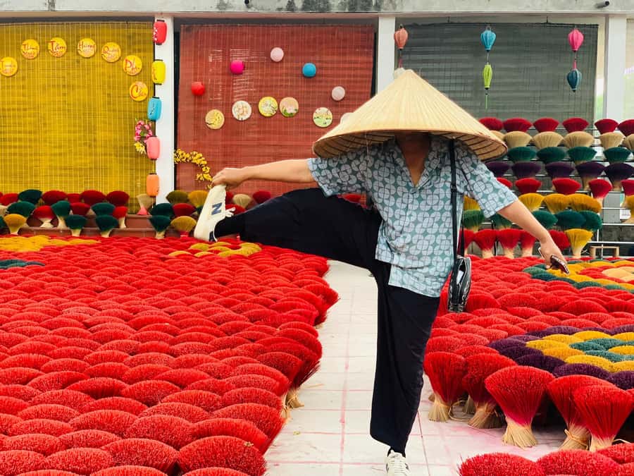 Half Day trip to Incense & Hat Villages with Train Street - The road from Hanoi and the real cost of the trip