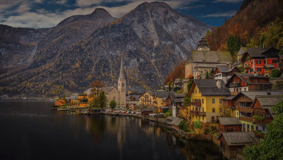 Hallstatt, St. Wolfgang & St. Gilgen Day Trip from Salzburg - Hallstatt with three and a half hours to explore