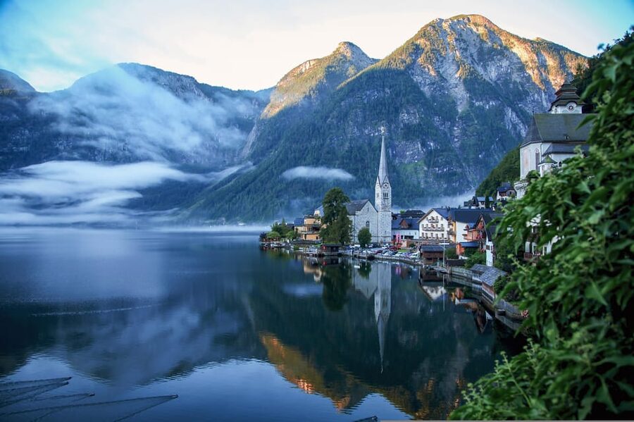 Hallstatt, St. Wolfgang & St. Gilgen Day Trip from Salzburg - Who should book this Salzburg day trip?