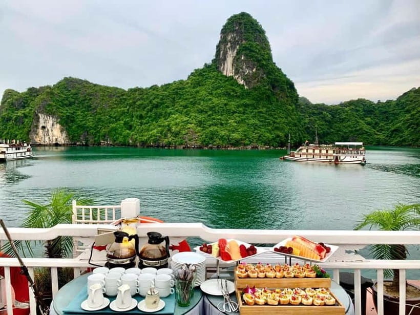 Hanoi: 4-Day Trip Ninh Binh-Halong Cruise Cabin with Balcony - Day 4: Sung Sot Cave and the return to Hanoi