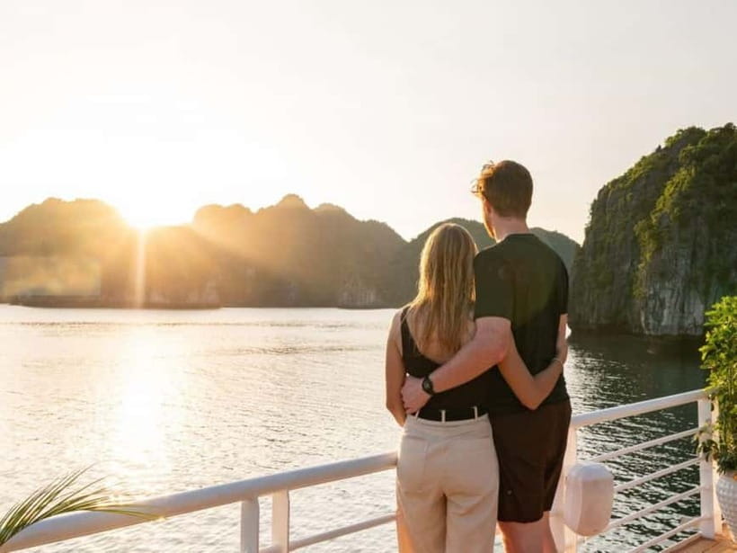 Hanoi: 4-Day Trip Ninh Binh-Halong Cruise Cabin with Balcony - Who should book this trip