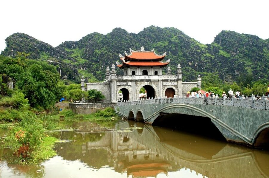 Hanoi: Hoa Lu, Trang An, and Mua Cave Full-Day Trip - What to pack for this particular day