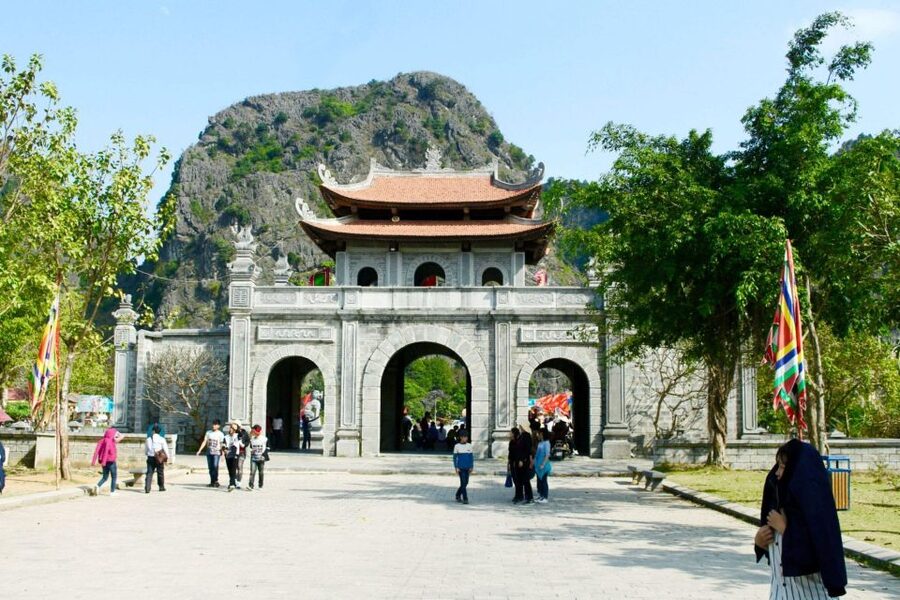 Hanoi: Hoa Lu, Trang An, and Mua Cave Full-Day Trip - The guide can shape the whole day