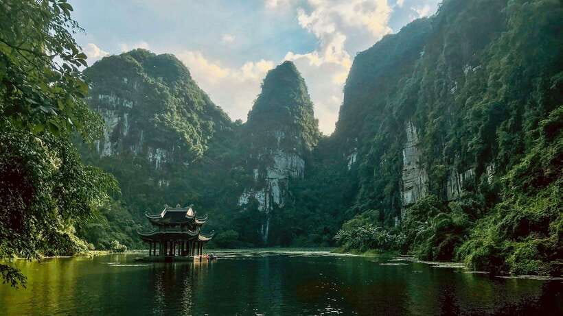 Hanoi: Ninh Binh, Hoa Lu, Trang An & Mua Cave Day Trip - Why Ninh Binh makes a strong day trip from Hanoi