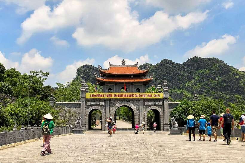 Hanoi/Ninh Binh: Tam Coc, Hoa Lu & Mua Caves Full-Day Trip - Why this Hanoi to Ninh Binh day works
