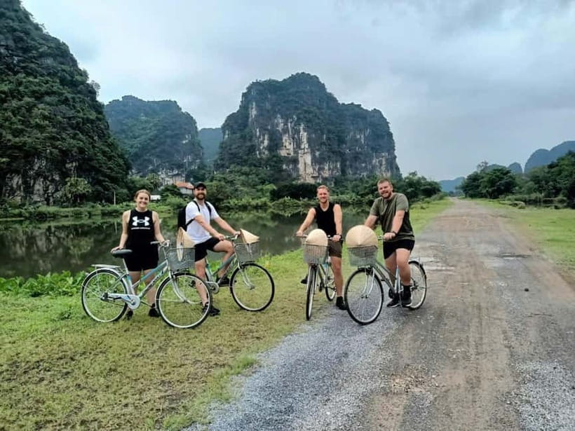 Hanoi/Ninh Binh: Tam Coc, Hoa Lu & Mua Caves Full-Day Trip - The 500 steps to Mua Cave