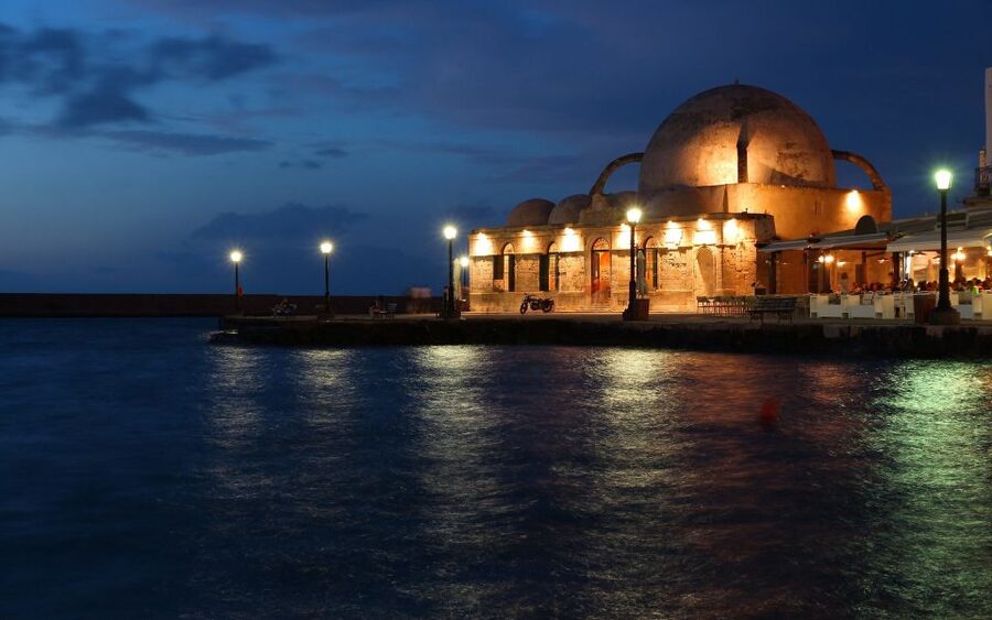Heraklion:Day trip to Chania old Town,Kournas Lake& Rethymno - Chania’s old harbor and the Venetian lighthouse