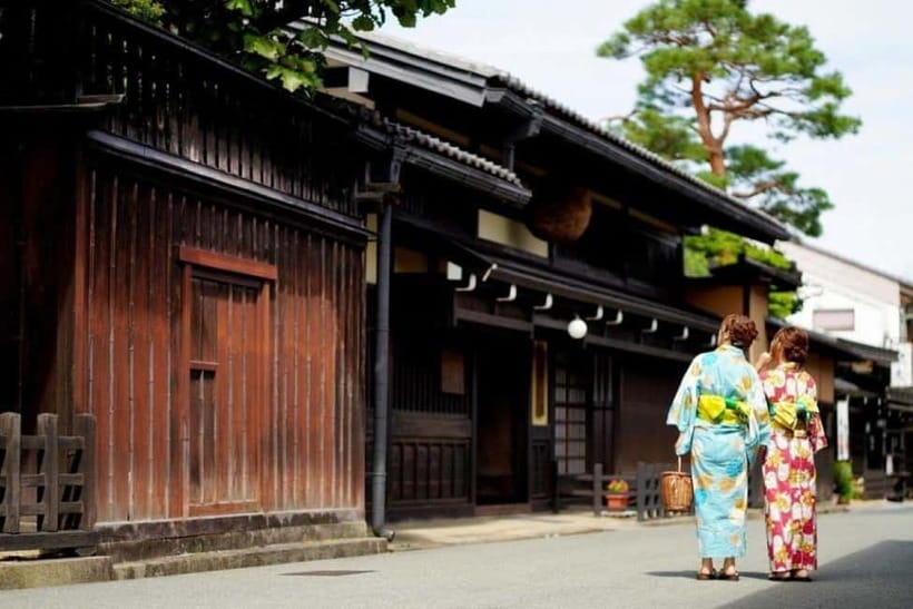 Hida Takayama, Shirakawa-go+Observatory|Day Trip from Nagoya - Two very different sides of Hida in one day
