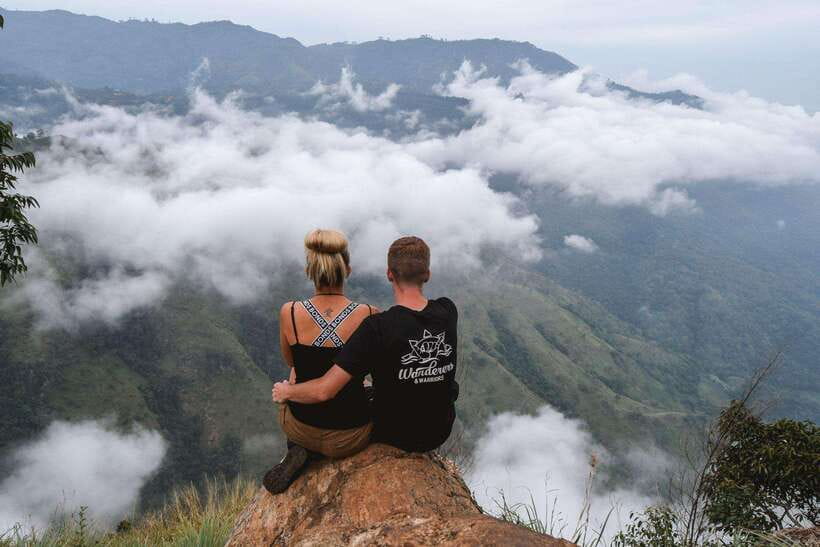 Hikkaduwa/Galle/Mirissa/Hiriketiya/Tangalle:Day Trip to ELLA - The Demodara to Ella train ride