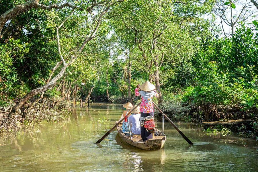Ho Chi Minh City: Mekong River Delta Day Trip with Boat Trip - Kimmy’s Chocolatier and the commercial side of the day
