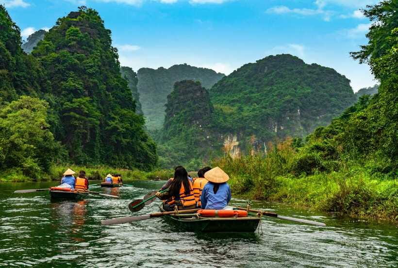 Hoa Lu, Tam Coc, & Mua Cave Day Trip with Lunch & Limousine - A regional buffet at Ninh Binh Heritage restaurant