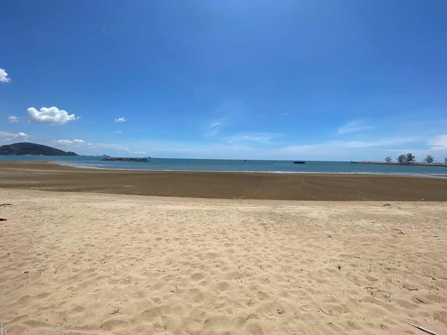 Hua Hin: Full-Day Trip to Sam Roi Yot by Sail Boat - A fresh Thai buffet served onboard