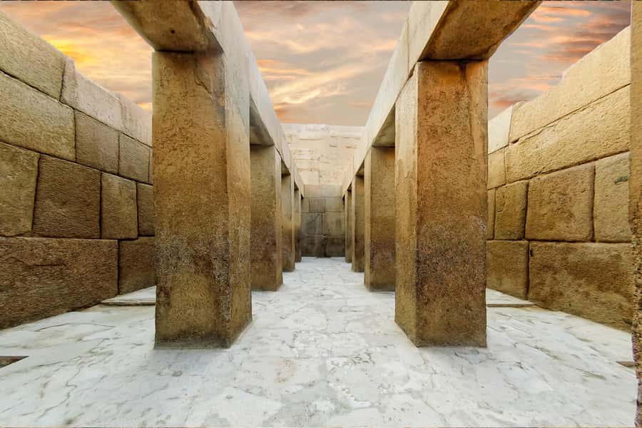 Hurghada Day Trip to Giza Pyramids, Sphinx, Museum and lunch - Giza Pyramids: the day’s main event