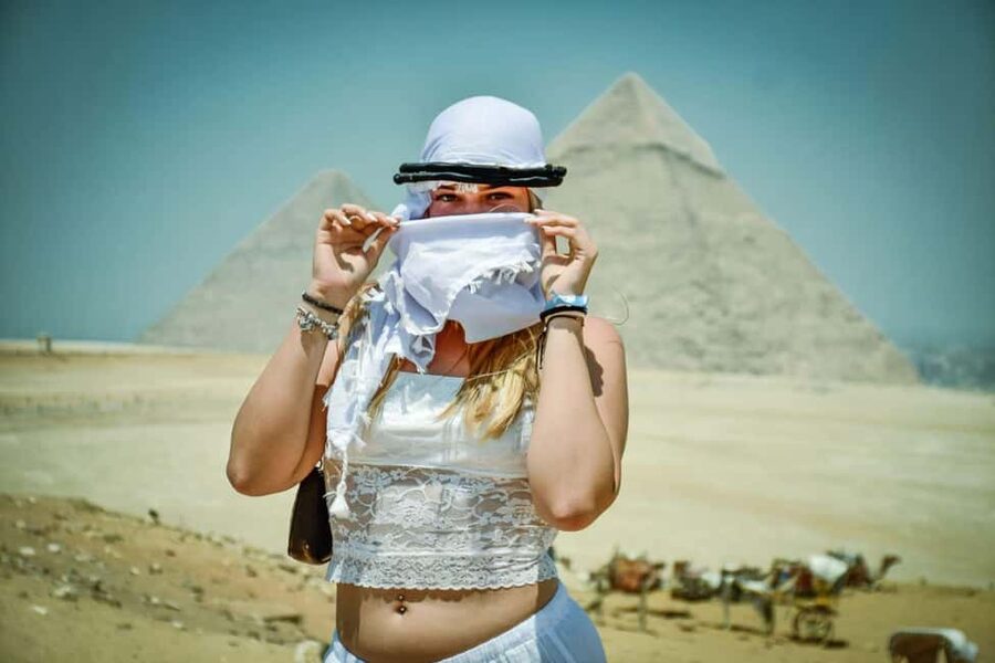 Hurghada: Full-Day Trip to Cairo by Plane - The Giza Plateau and the three pyramids