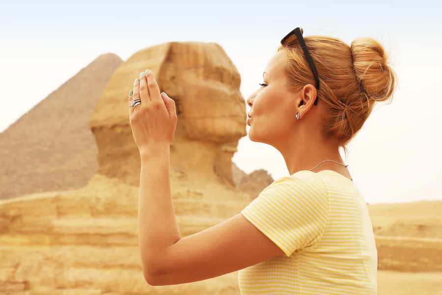 Hurghada: Giza Pyramids, Sphinx, Museum & Old Souq Day Trip - Who should book this Cairo day trip?