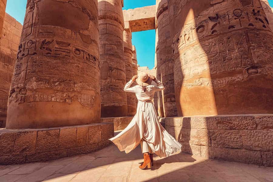 Hurghada: Valley of Kings Hatshepsut & Karnak Luxor Day Trip - Lunch, local flavor, and the Nile ferry