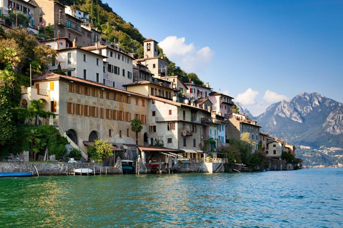 Italy and Switzerland Day Trip: Lake Como, Bellagio & Lugano from Milan - The guide matters more than the headset