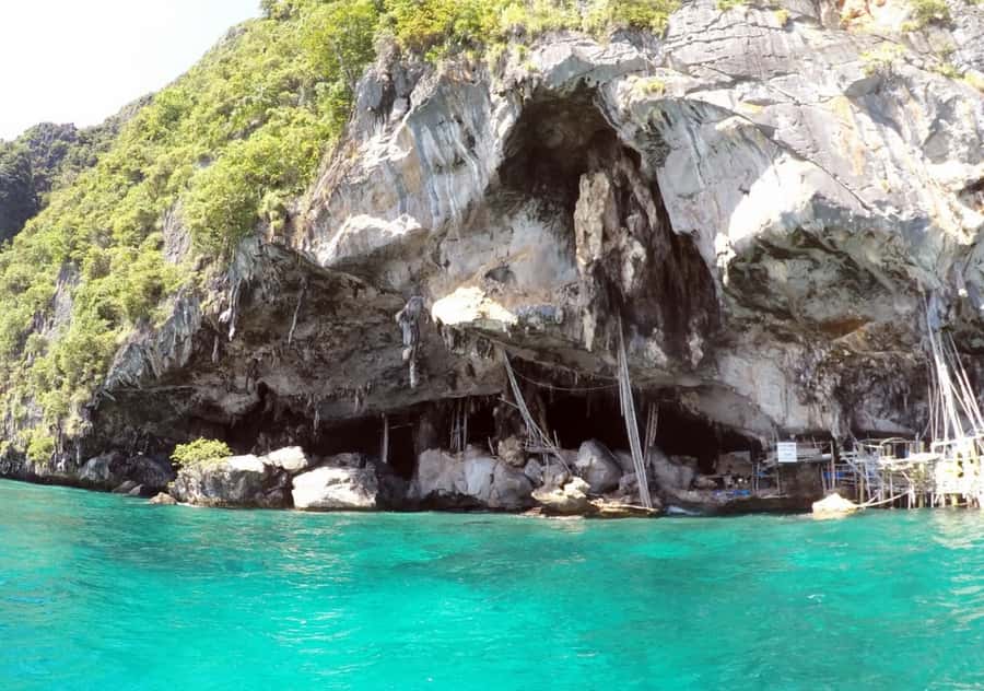 Khao Lak: Phi Phi & Bamboo Island Day Trip by Speedboat - Maya Bay brings the famous finale