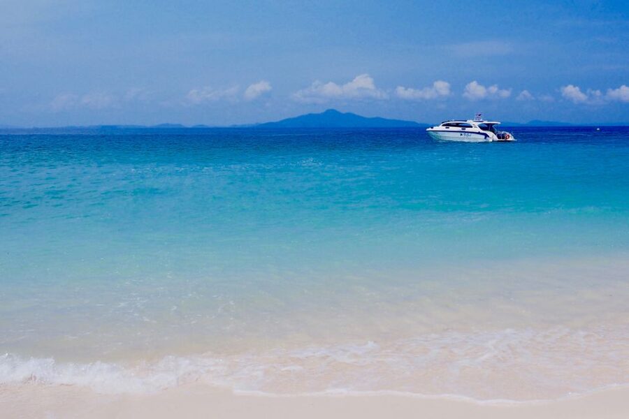 Khao Lak: Phi Phi Island, Maya Beach and Snorkeling Day Trip - Snorkeling at four locations