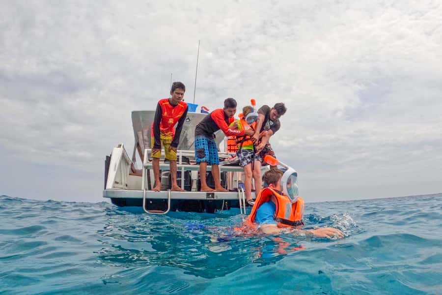 Khao Lak: Similan Islands Snorkeling Day Trip w/Meals - The speedboat ride to Sailboat Rock