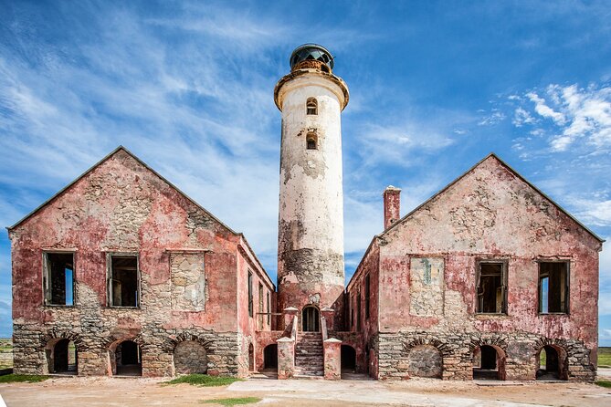 Klein Curacao Day Trip with Premium Open Bar and BBQ-Lunch - Why the crew matters so much