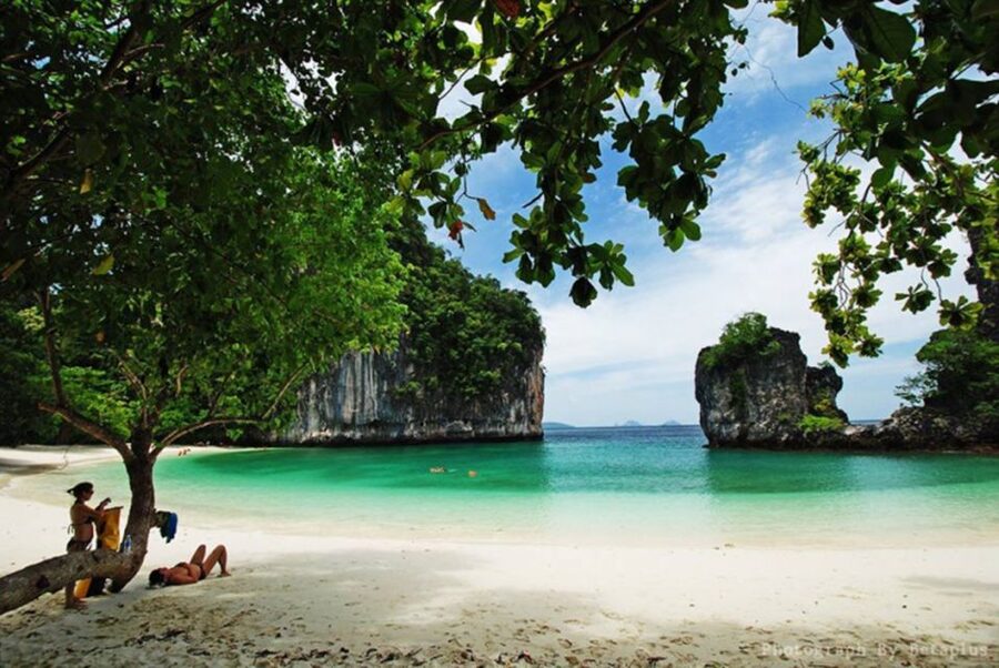 Krabi: Hong Islands Day Trip by Speedboat with Lunch - Who should book this tour